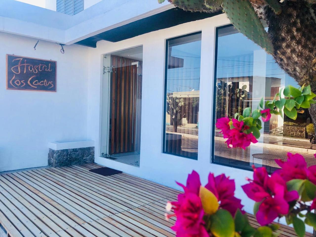 Cactus Hostel Puerto Baquerizo Moreno Εξωτερικό φωτογραφία